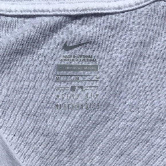 Nike Genuine Merchandise Auburn Tigers V-neck T - Picture 2 of 2